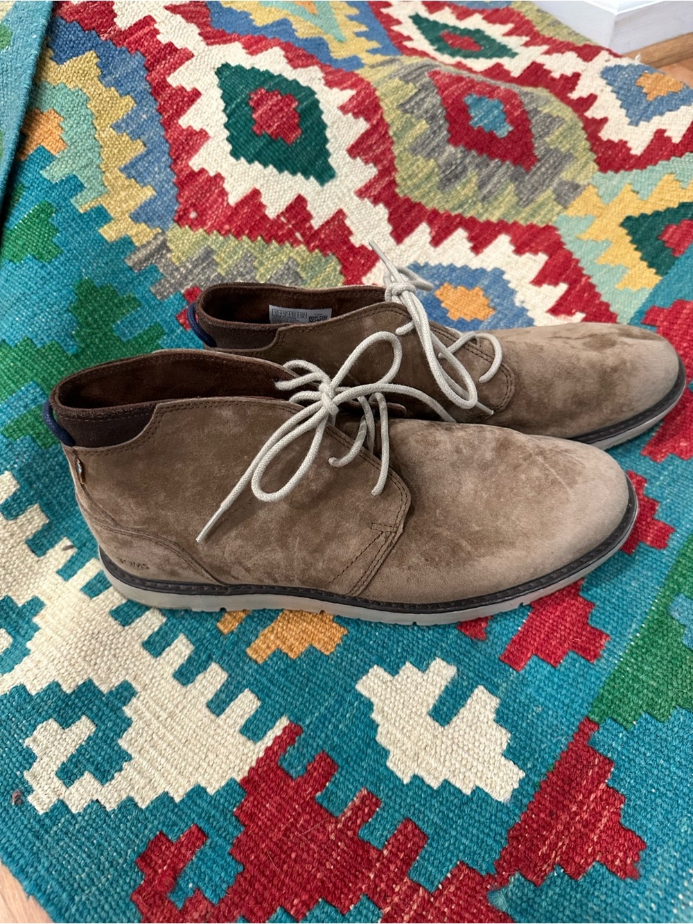 Toms Men's Suede Chukka Boots - Taupe Brown with Light Laces